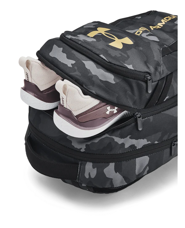 .Under Armour Hustle 6.0 BackPack - Black/Black/Metallic Gold - (1384672-005) - C25