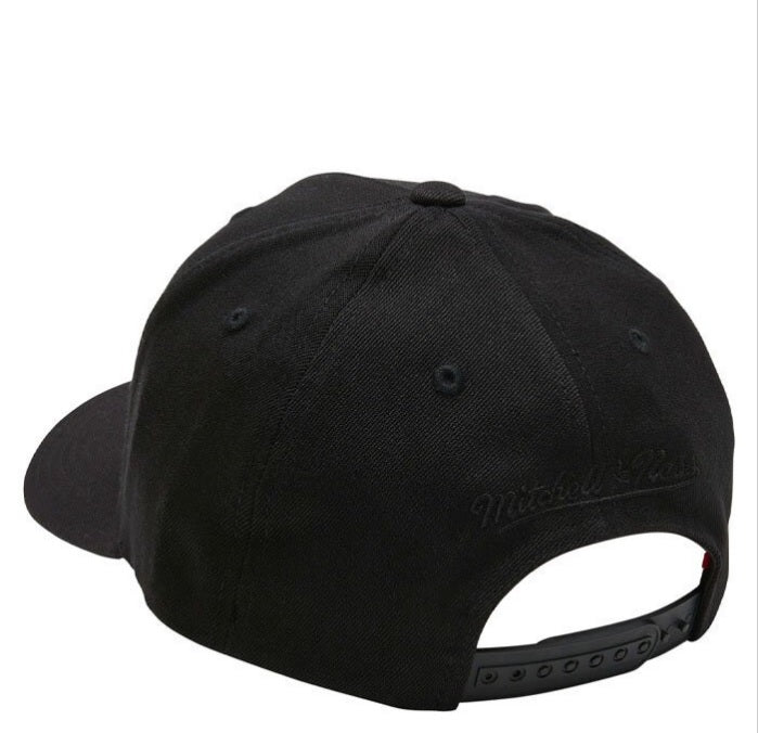 .MITCHELL & NESS LAKERS TM LOGO REDLINE SNAPBACK BLACK/BLACK - ( MNLL20105 ) - MNLK9