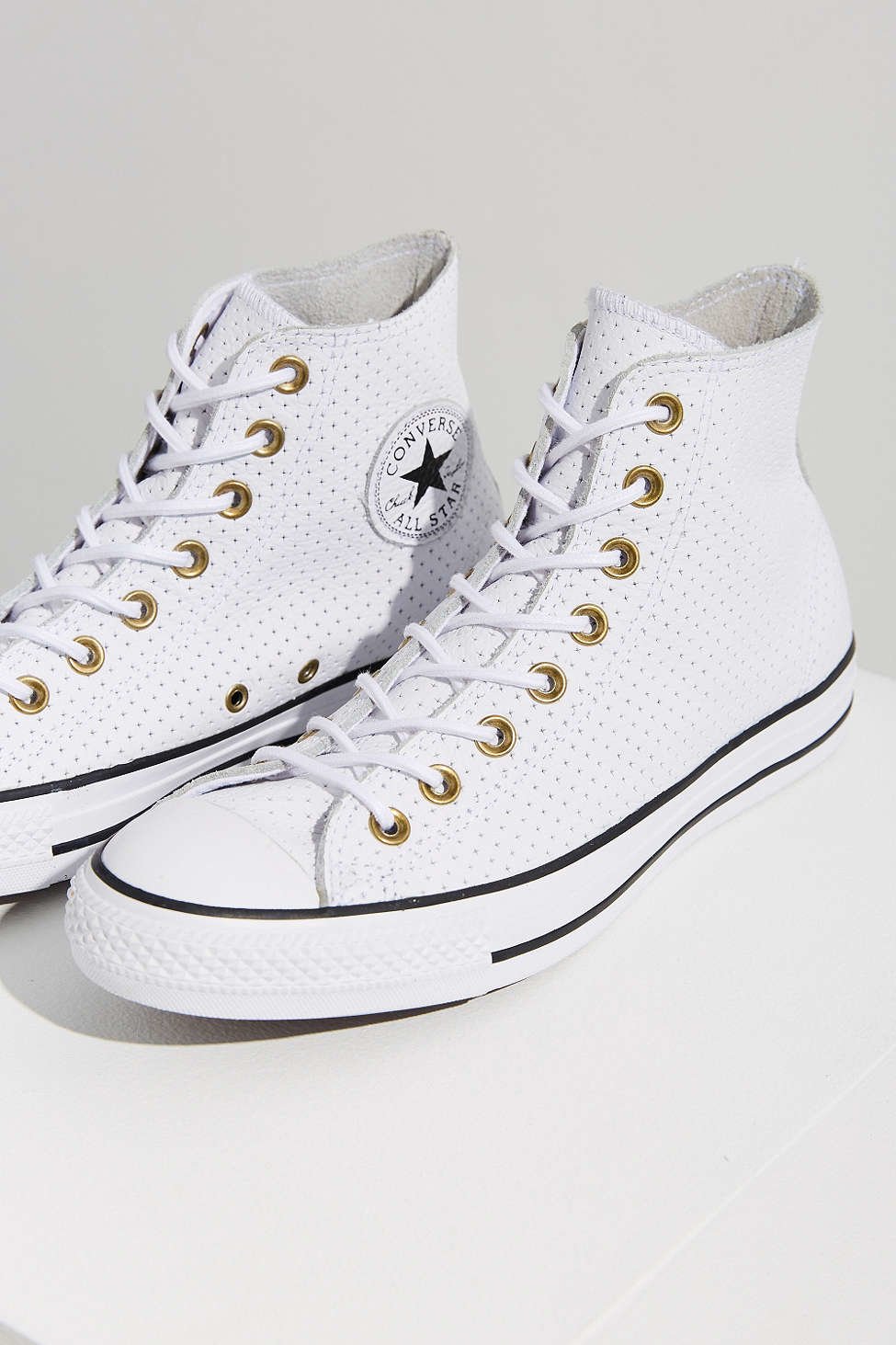 .Converse Womens Leather Chuck Taylor All Star Hi - WHITE/WHITE - (151249C) - DP - R1L5