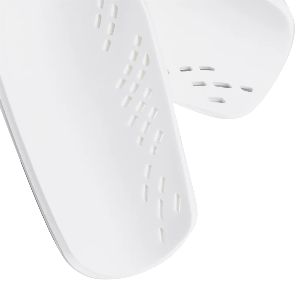 .ADIDAS (Kids Juniour) TIRO CLUB SHIN GUARDS - White/Black - (IP3995) - F