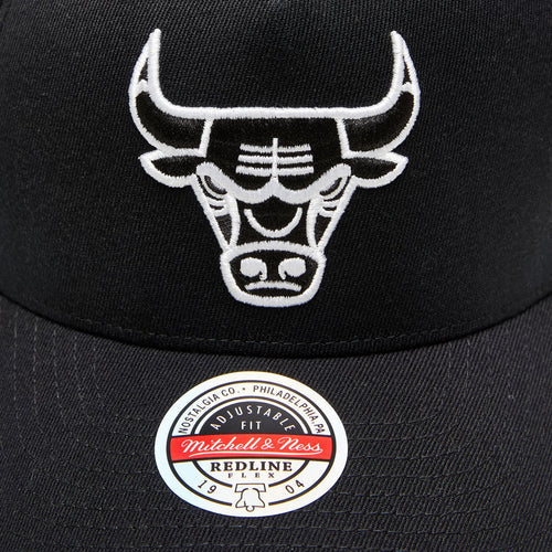 .Mitchell & Ness NBA Chicago Bulls Off Court Classic Snapback Cap - BLACK/WHITE - (MNCG20106) - MNB17