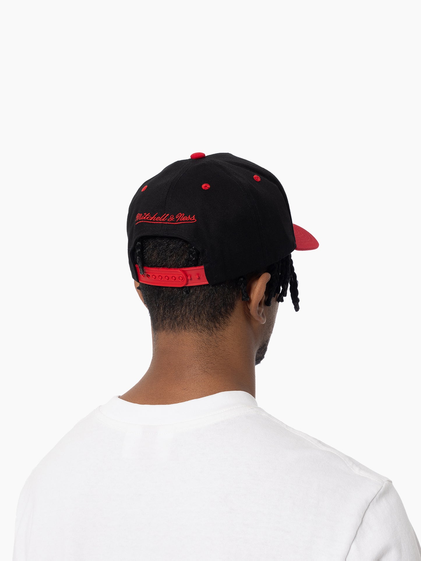 .MITCHELL & NESS CHICAGO BULLS PRO PINCH FIT SNAPBACK - BLACK/RED - (MNCG24098) - F