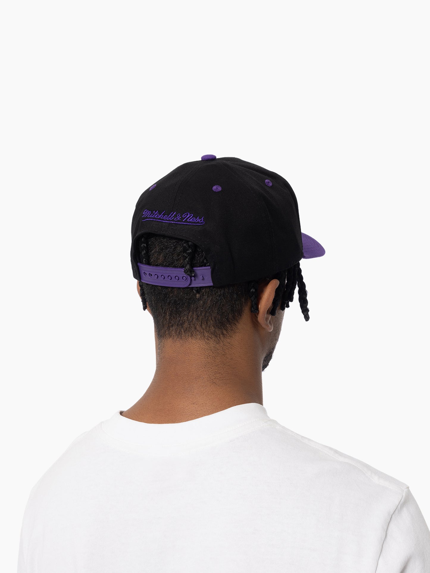 .MITCHELL & NESS LAKERS PRO PINCH FIT SNAPBACK - BLACK/PURPLE - (MNLL24098) - F