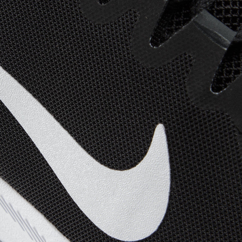 - Nike Downshifter 8 Black / White - (908984 001) - F60 - R1L4