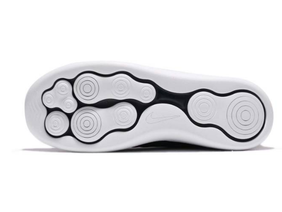 .Nike Lunarsolo Black/White - (AA4079-001) - F19 - R1L4