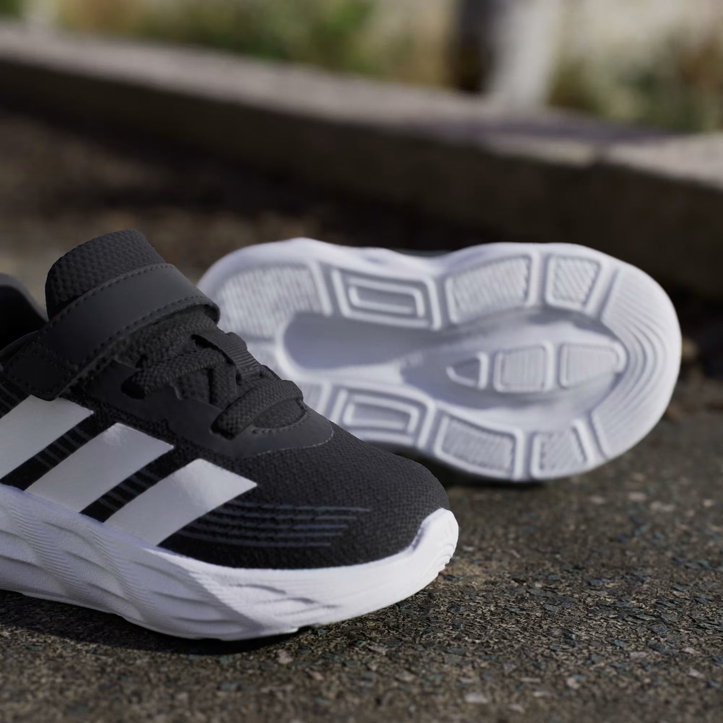 .Adidas Toddlers GALAXY 8 SHOES INFANT - BLACK/WHITE - (KI1681) - XY- R1L10