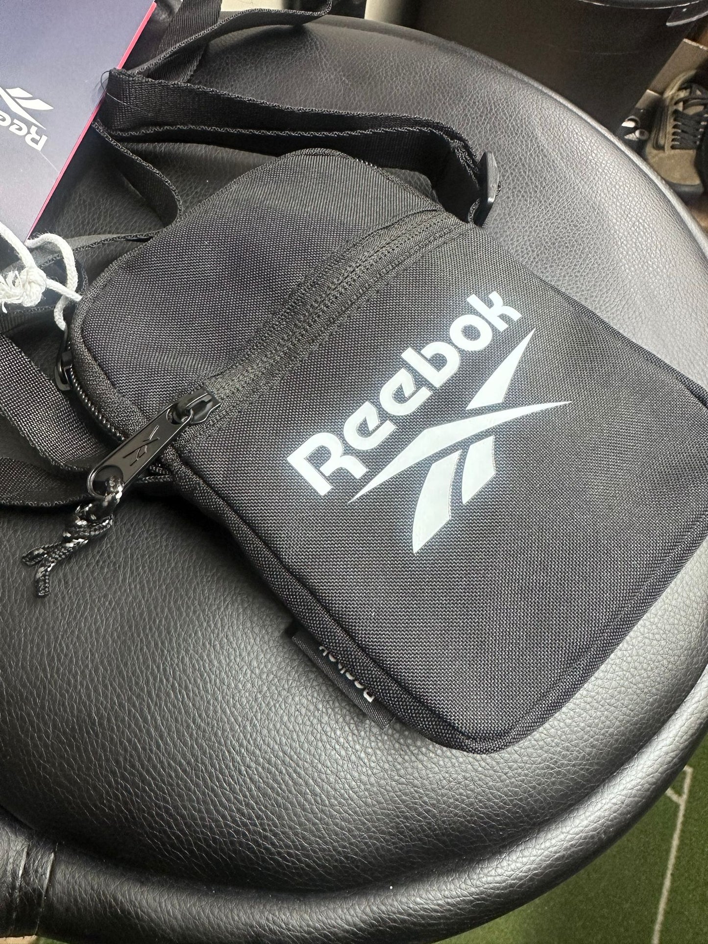 .Reebok Carson Shoulder Bag - Black (8035131)