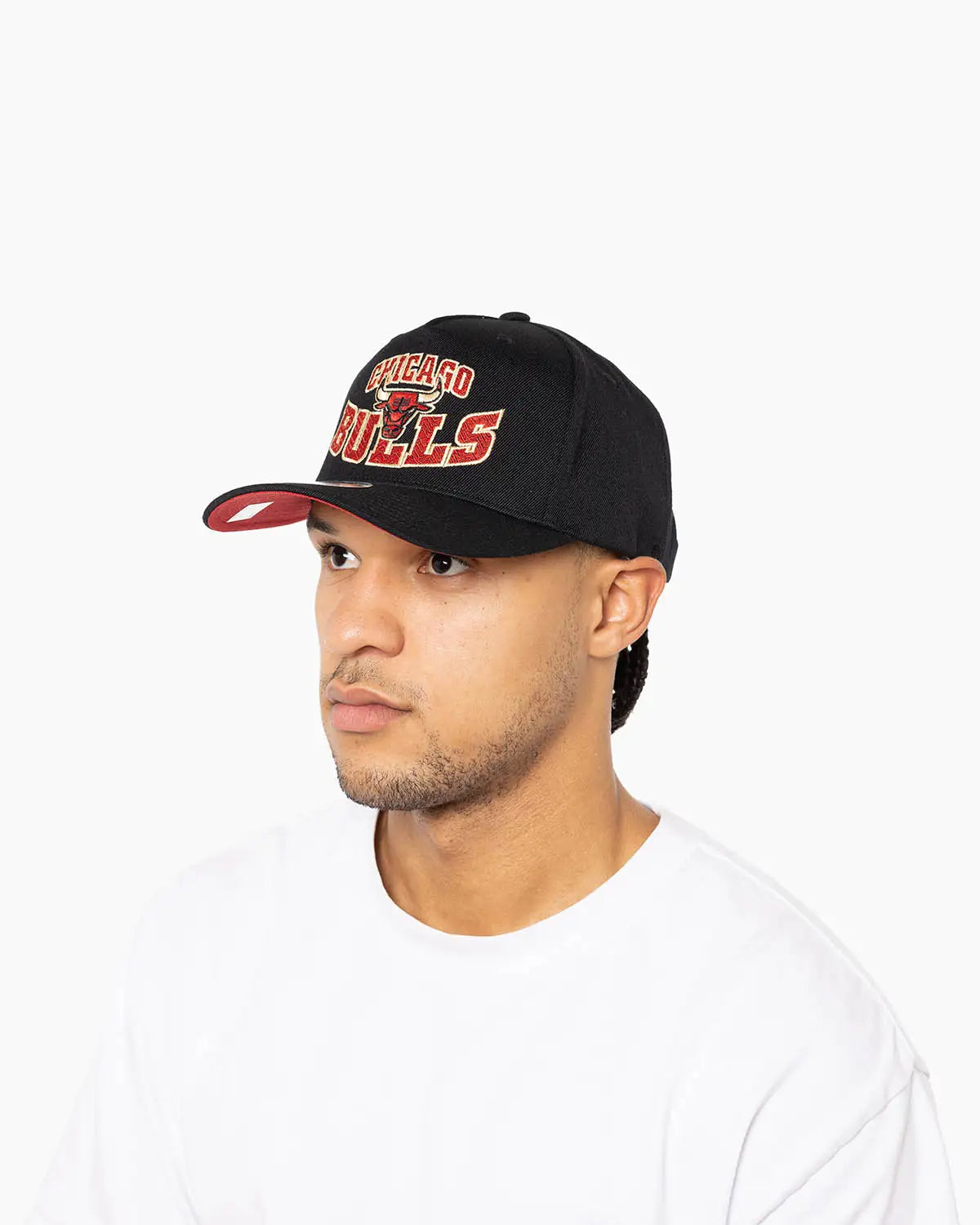 .Mitchell & Ness NBA Chicago Bulls Off Court Classic Snapback Cap - BLACK/RED - ( MNCG22353 ) - MNB23