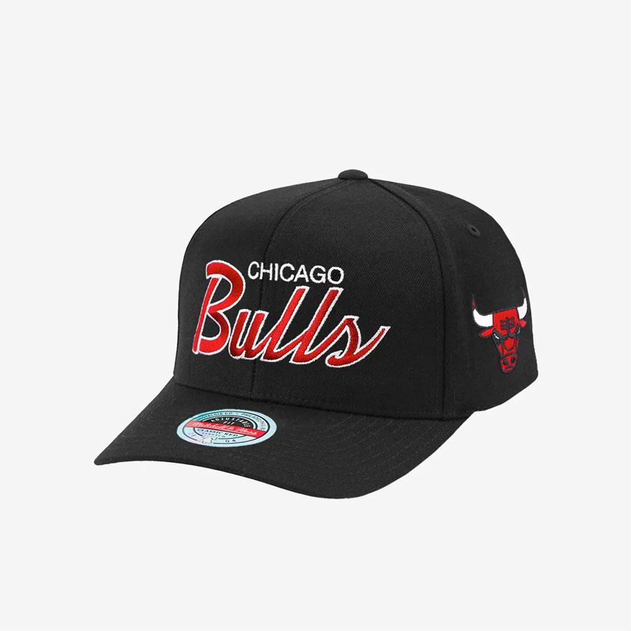 .Mitchell & Ness NBA Chicago Bulls Off Court Classic Snapback Cap - BLACK/RED - (MNCG3281) - MNB25