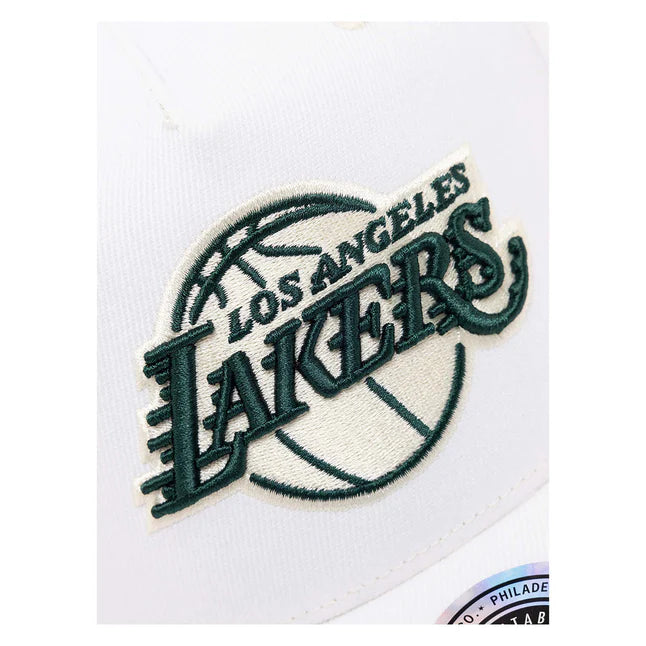 .MITCHELL & NESS CLASSIC  LAKERS SNAPBACK - WHITE/GREEN - ( MNLL22011 ) - MNLK13