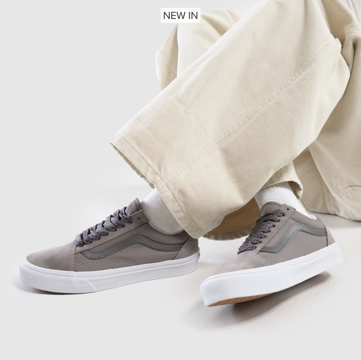 .Vans Old Skool Shoe - GLITTER GUNMETAL/GREY COMES WITH 2 TYPES OF LACES - (VN000CR52V) - GUN - R1L6