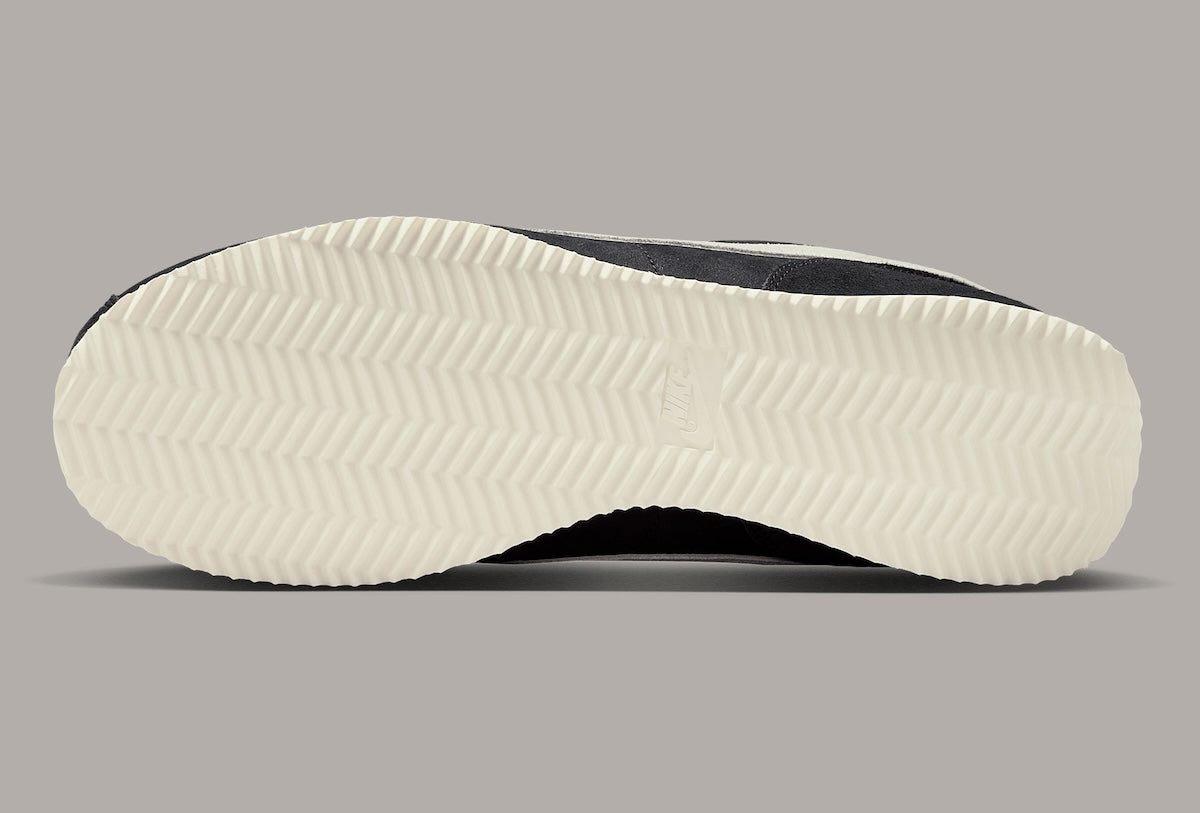 .Nike Cortez “PREMIUM" (HV4456 001) - PRM - R1L4