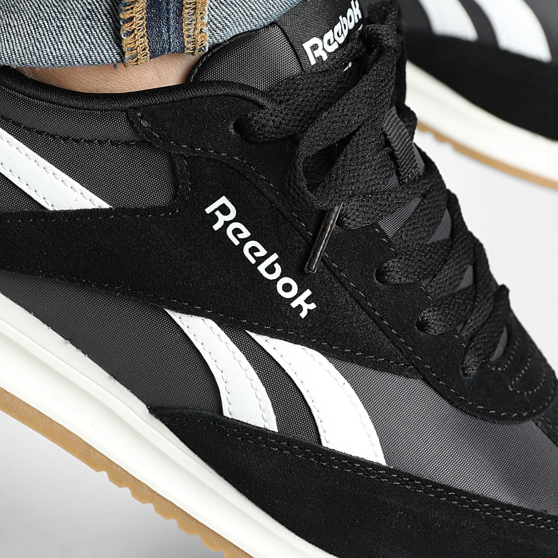 .REEBOK UNISEX WORLD 70 - BLACK/WHITE/GUM - (100251859) - SV - R1L6