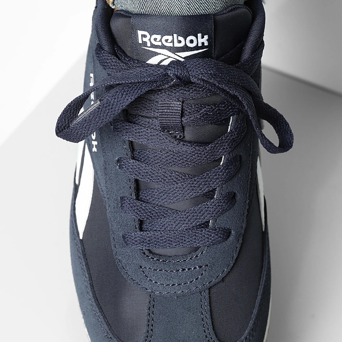 .REEBOK UNISEX WORLD 70 - NAVY/WHITE - (100251858) - WRD - R1L6