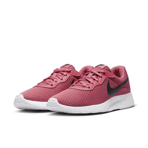 Nike tanjun womens pink hotsell