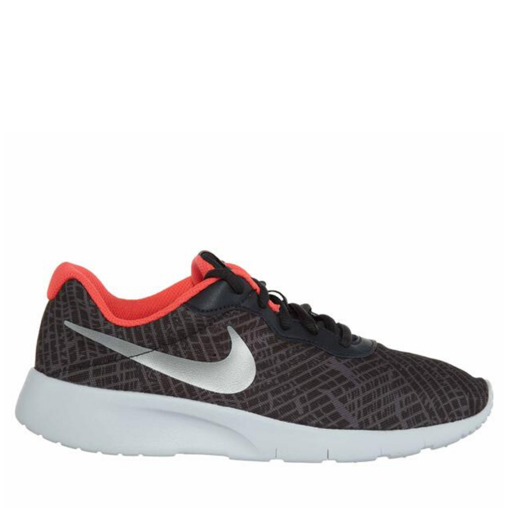 Nike tanjun youth on sale black